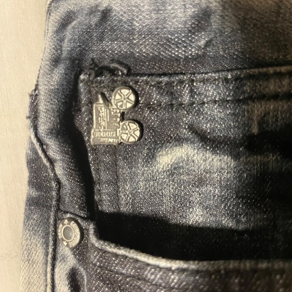 Grindhouse Denim Men’s Shorts. Waist 44. Acid wash with rips. Grunge. Rips - Picture 4 of 10